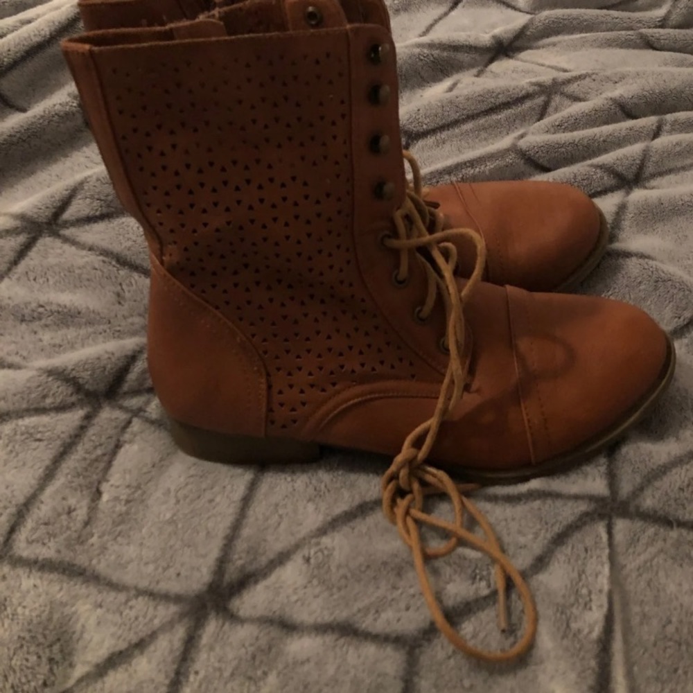 Aeropostale boots